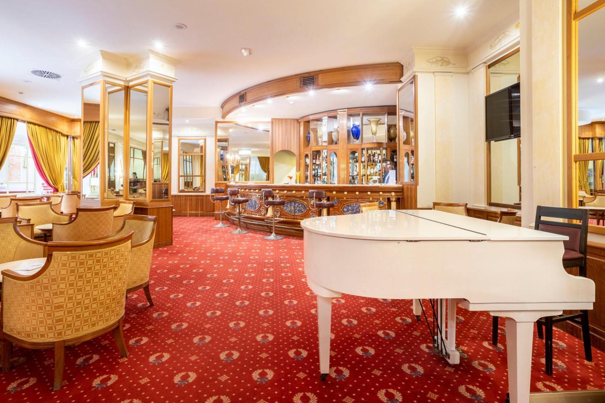 Hotel Grand La Pace (adults Only) 5*